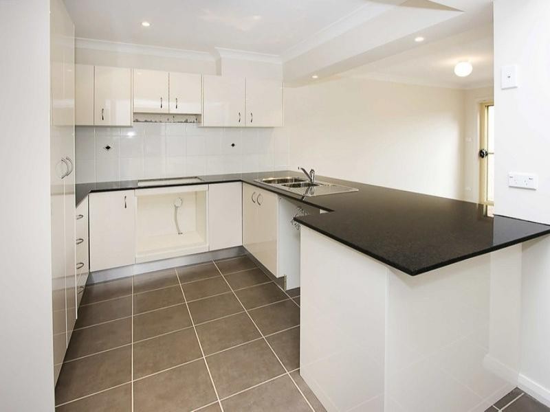 17b Tarrabundi Drive, Glenmore Park NSW 2745