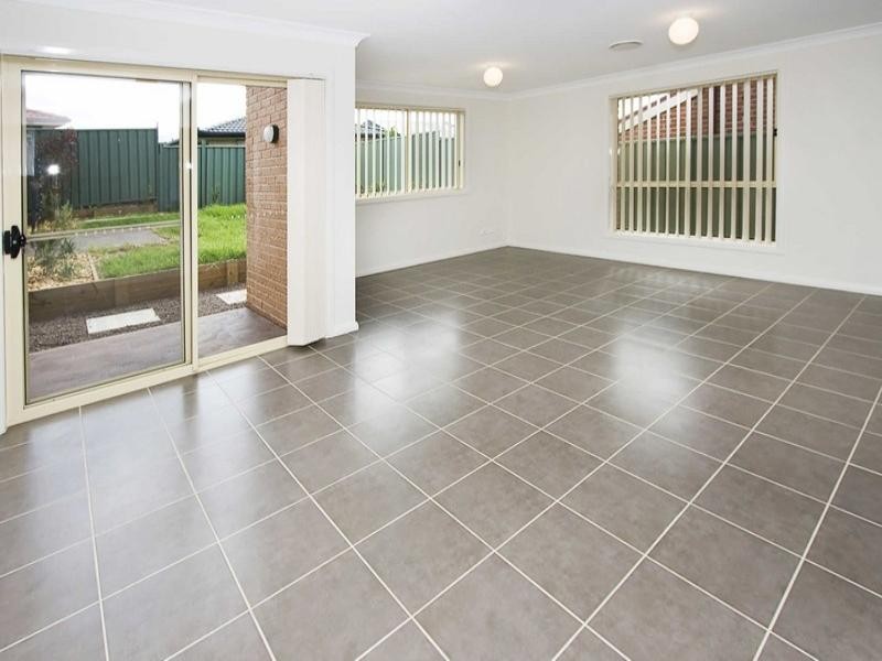 17b Tarrabundi Drive, Glenmore Park NSW 2745