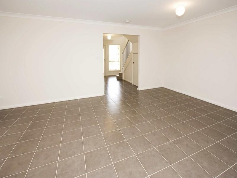 17b Tarrabundi Drive, Glenmore Park NSW 2745