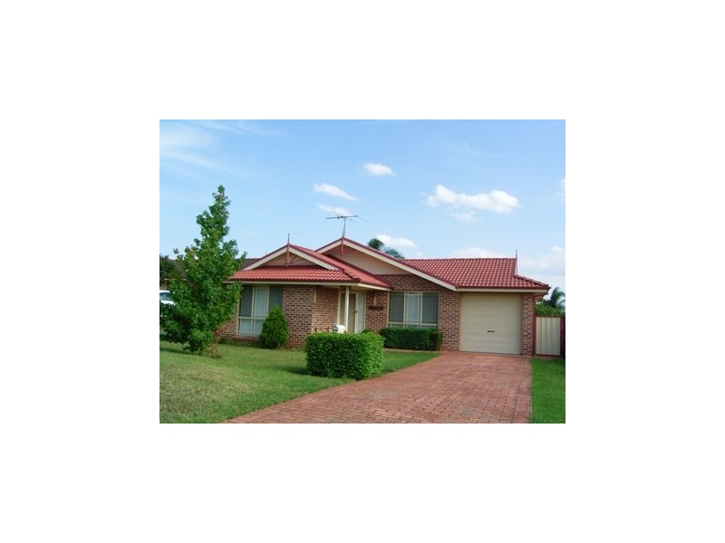 24 Knox Street, Glenmore Park NSW 2745