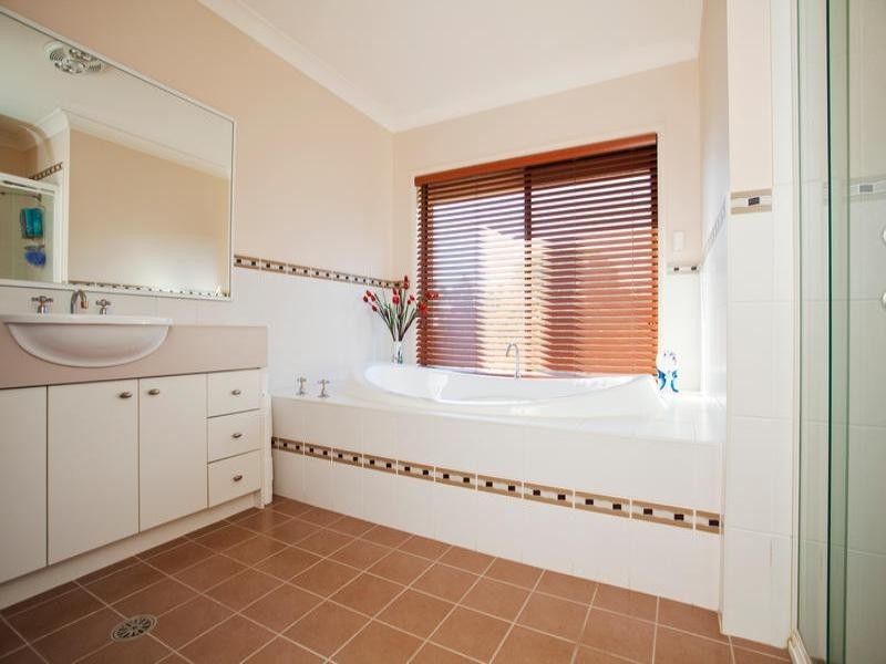 1 Elata Place, Orchard Hills NSW 2748