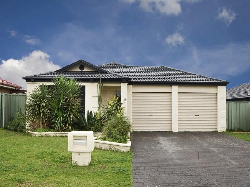 16 Winna Place, Glenmore Park NSW 2745