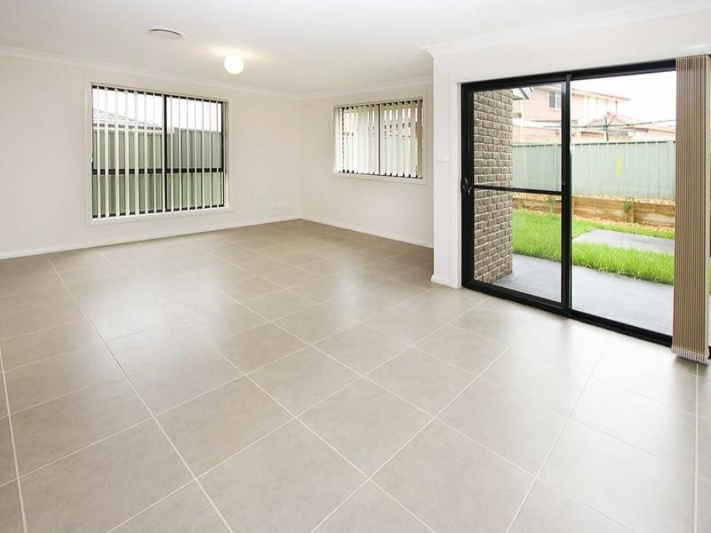 18a Tarrabundi Drive, Glenmore Park NSW 2745