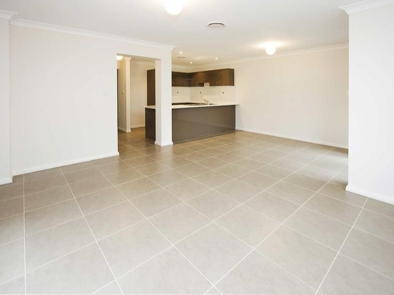 18a Tarrabundi Drive, Glenmore Park NSW 2745