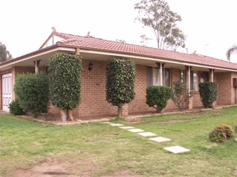 43 Kenneth Slessor Drive, Glenmore Park NSW 2745