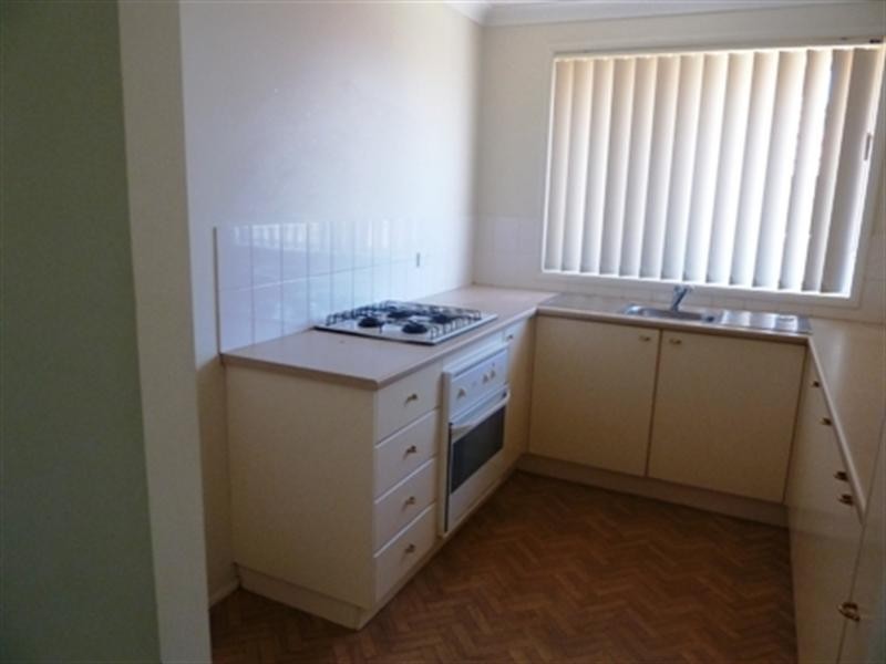 25 Pardalote Place, Glenmore Park NSW 2745