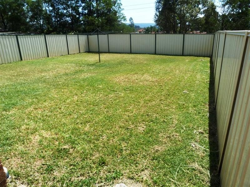 25 Pardalote Place, Glenmore Park NSW 2745