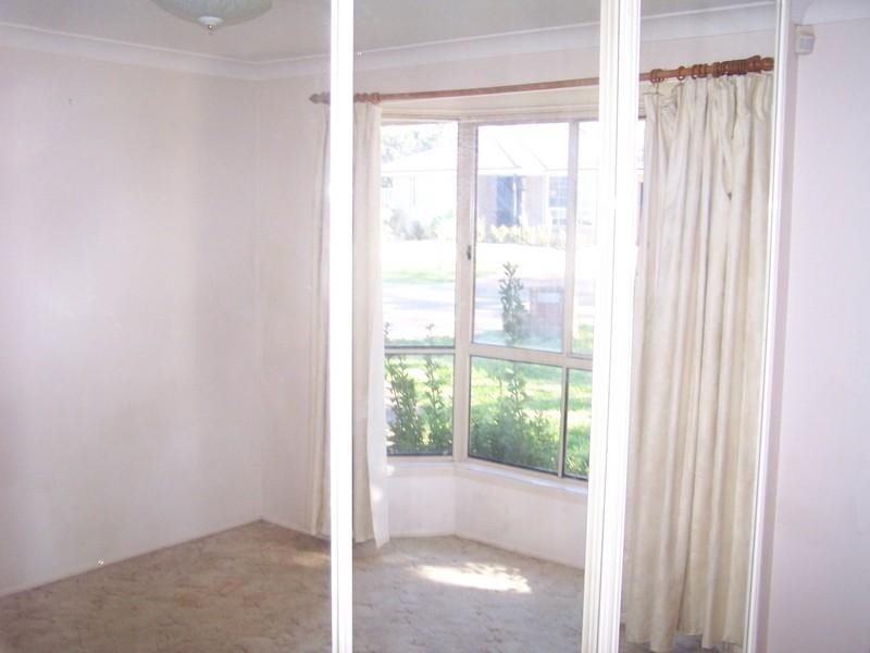 28 Linara Circuit, Glenmore Park NSW 2745