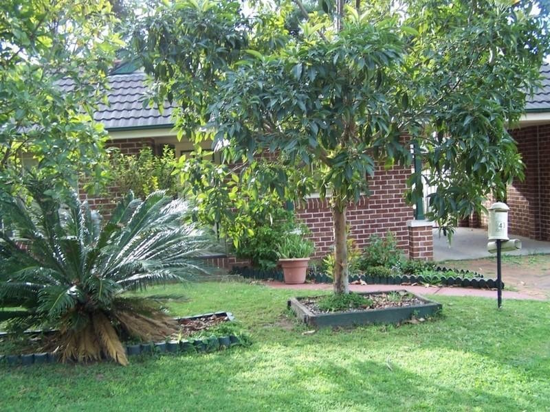 43 Harwood Circuit, Glenmore Park NSW 2745