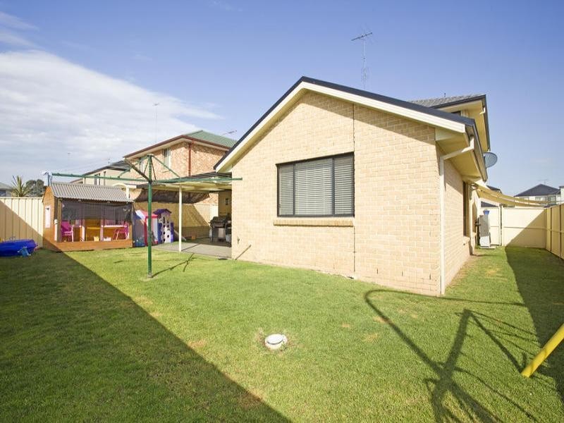 31 Waterford Way, Glenmore Park NSW 2745
