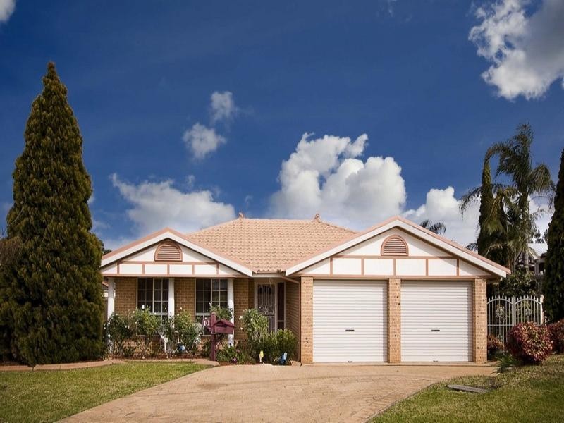 10 Yunga Road, Glenmore Park NSW 2745