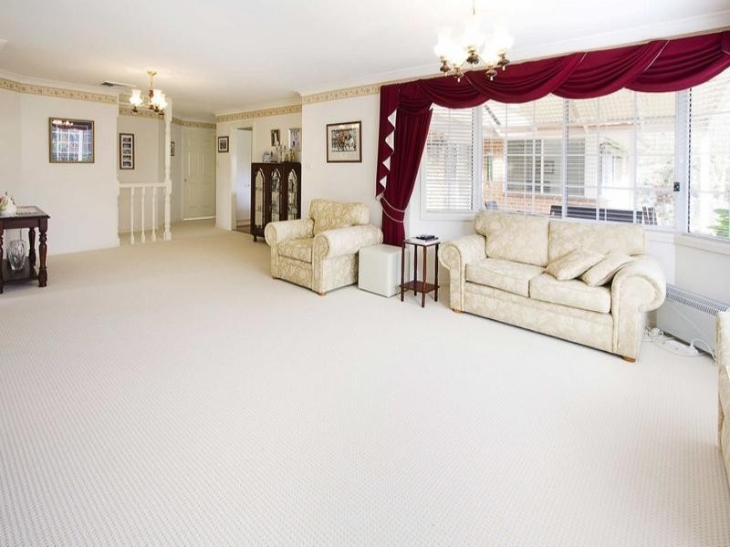 10 Yunga Road, Glenmore Park NSW 2745