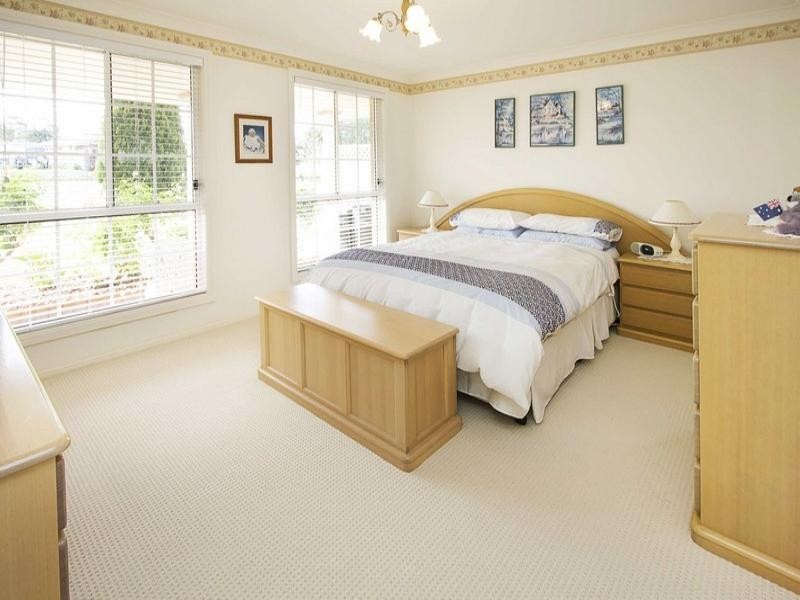 10 Yunga Road, Glenmore Park NSW 2745