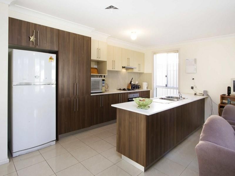 8 Avalon Crescent, Glenmore Park NSW 2745