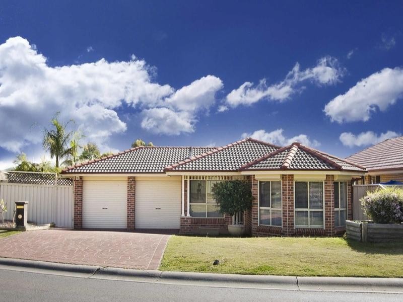 15 Sunningdale Drive, Glenmore Park NSW 2745