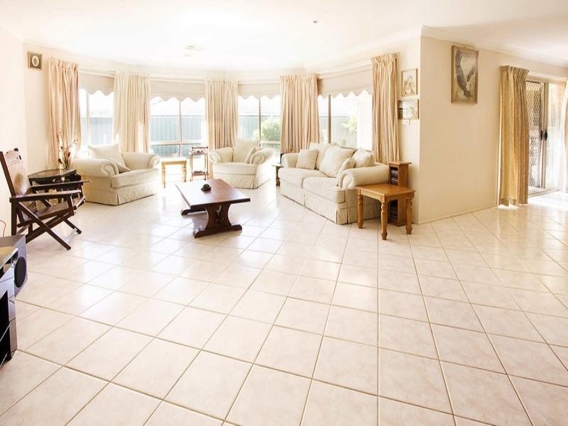 47 St Andrews Drive, Glenmore Park NSW 2745