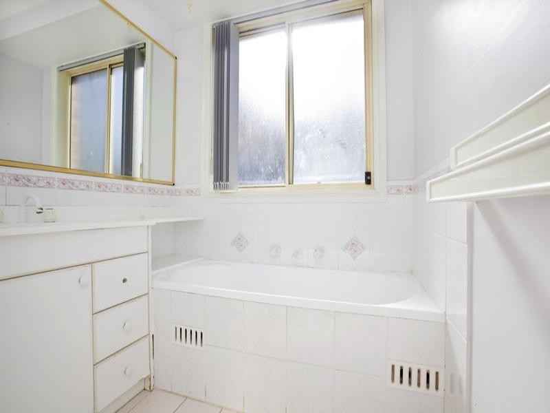 1 Midin Close, Glenmore Park NSW 2745