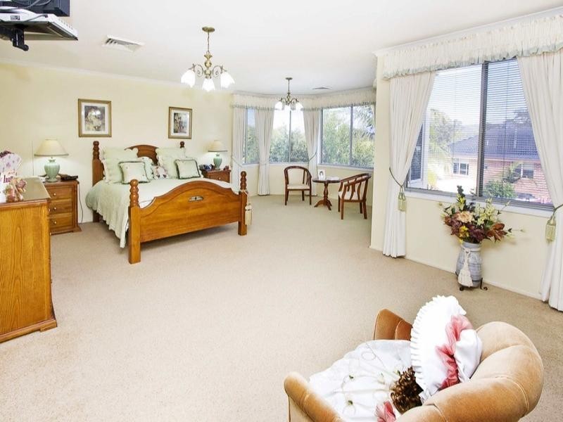 5 Langley Avenue, Glenmore Park NSW 2745