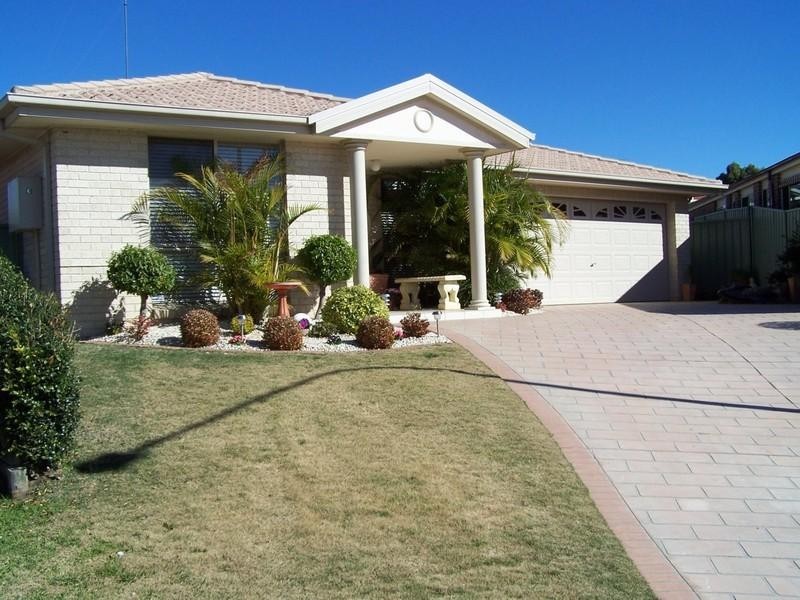 6 Terra Court, Glenmore Park NSW 2745