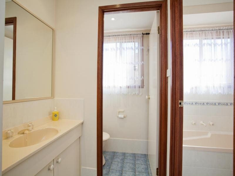 7 Ballybunnion Terrace, Glenmore Park NSW 2745