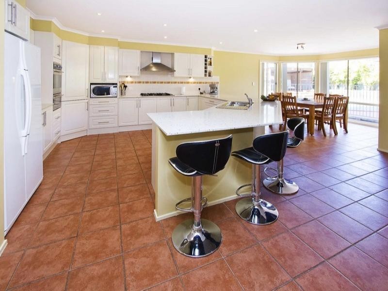 15 Dunna Place, Glenmore Park NSW 2745