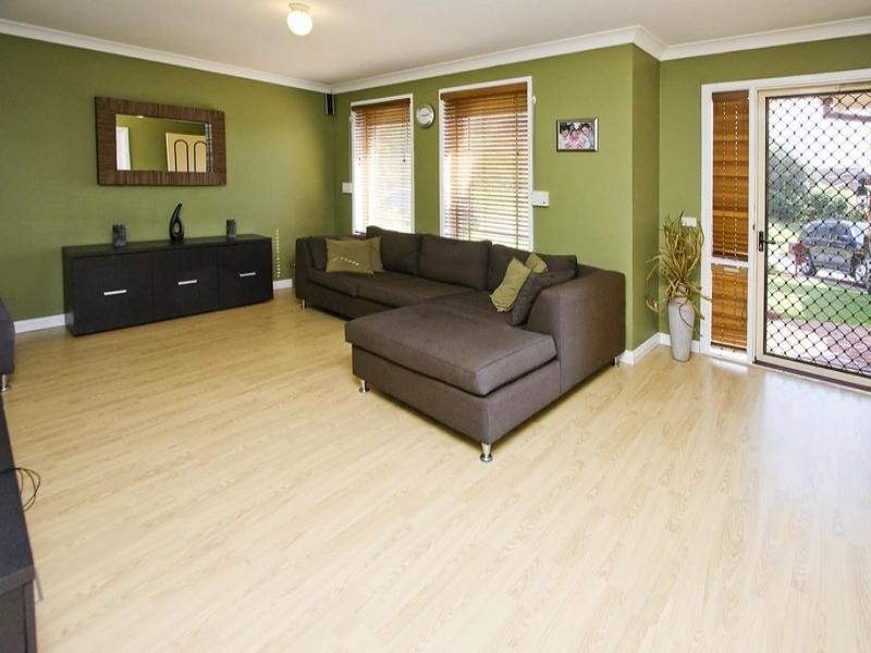 13 Friarbird Crescent, Glenmore Park NSW 2745
