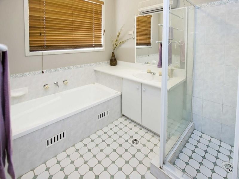 13 Friarbird Crescent, Glenmore Park NSW 2745