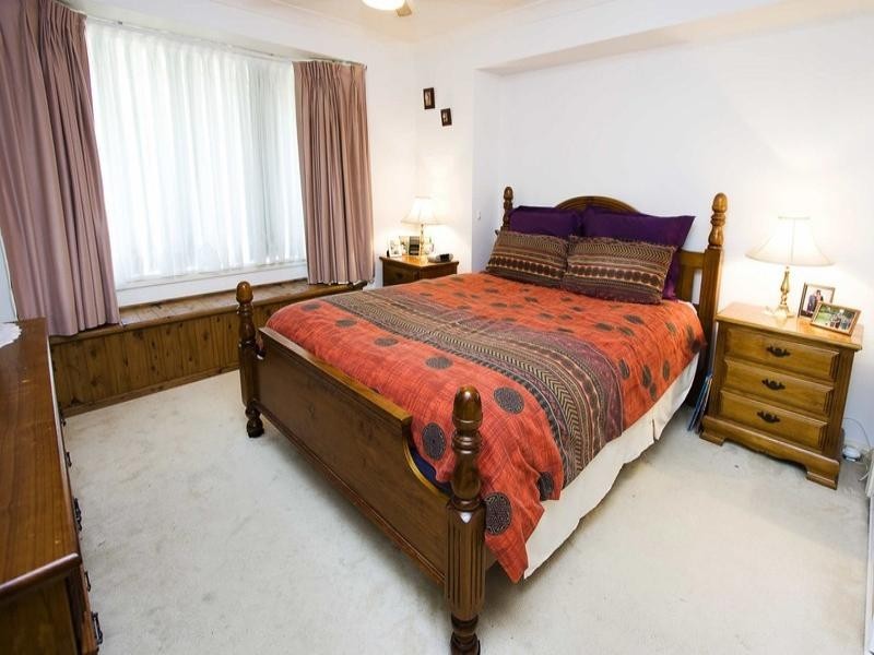 42 Midin Close, Glenmore Park NSW 2745