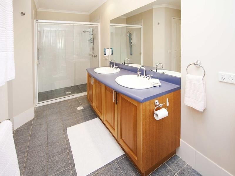 16 Sunbird Terrace, Glenmore Park NSW 2745