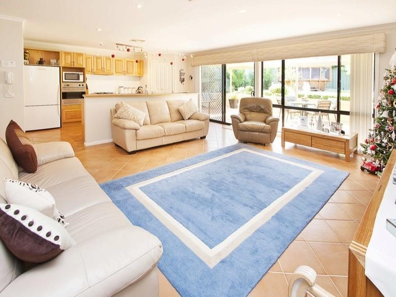 16 Sunbird Terrace, Glenmore Park NSW 2745