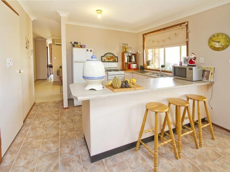 42 Dillwynia Drive, Glenmore Park NSW 2745