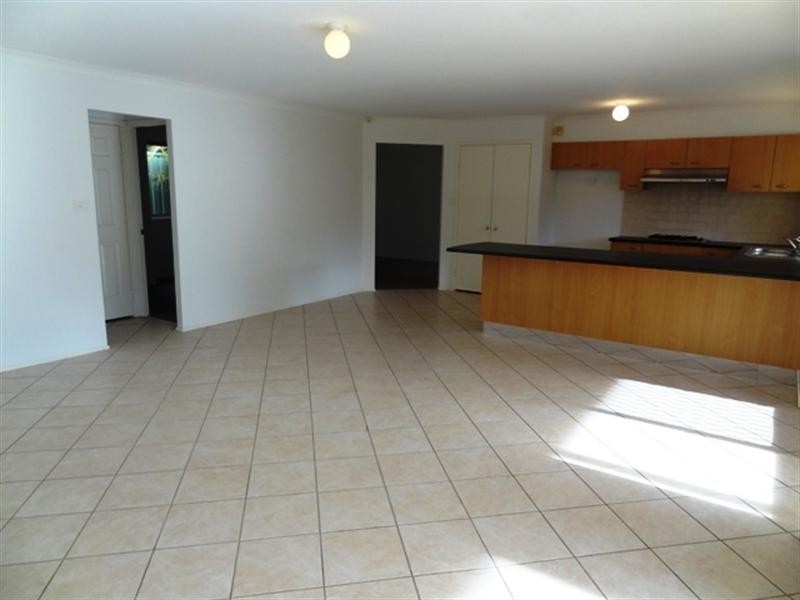 4 Kingsfield Avenue, Glenmore Park NSW 2745