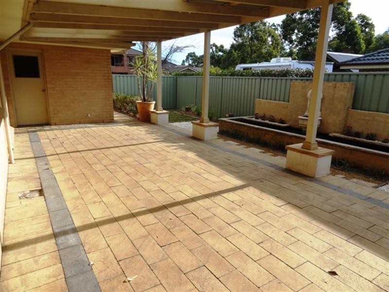 4 Kingsfield Avenue, Glenmore Park NSW 2745