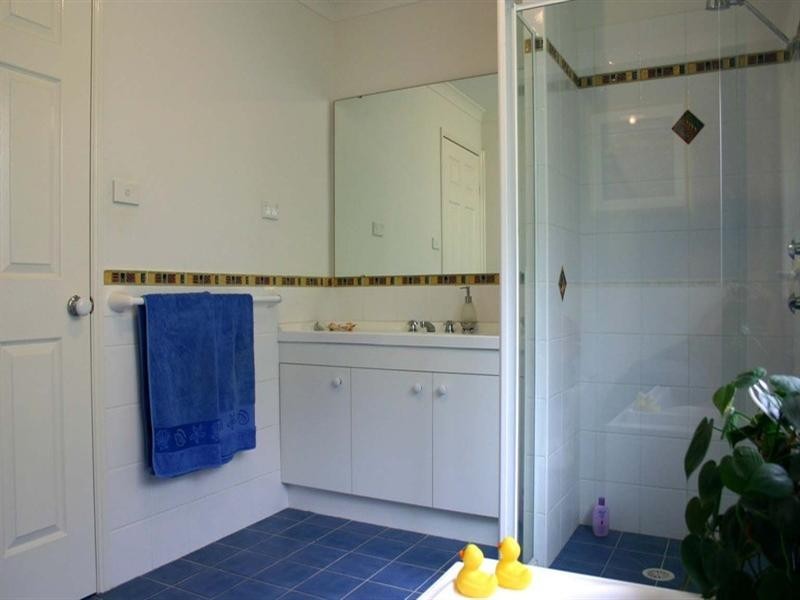 4 Kingsfield Avenue, Glenmore Park NSW 2745