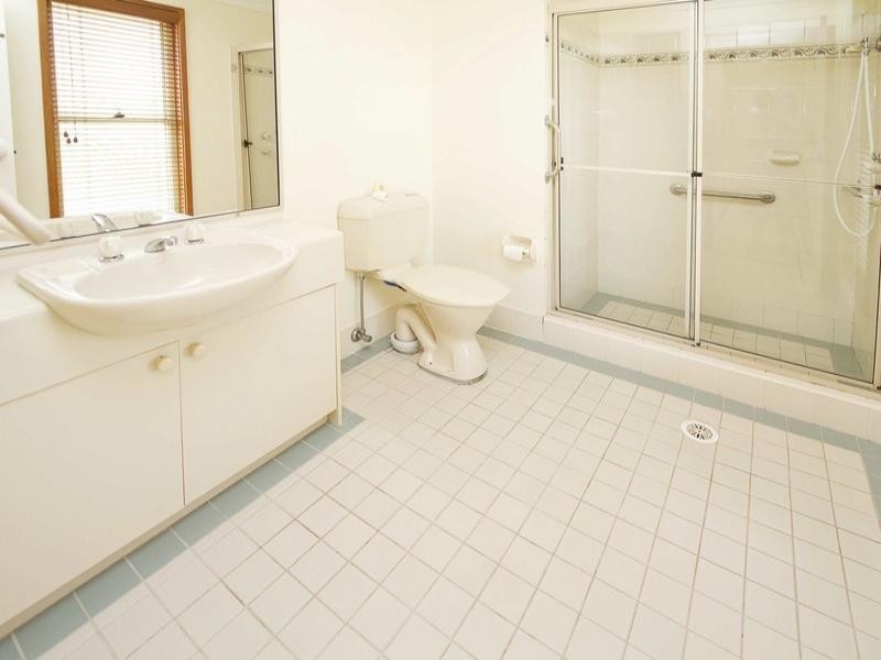 13 Rainbow Close, Glenmore Park NSW 2745