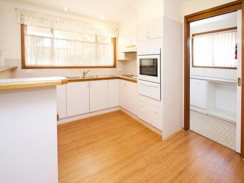 13 Rainbow Close, Glenmore Park NSW 2745