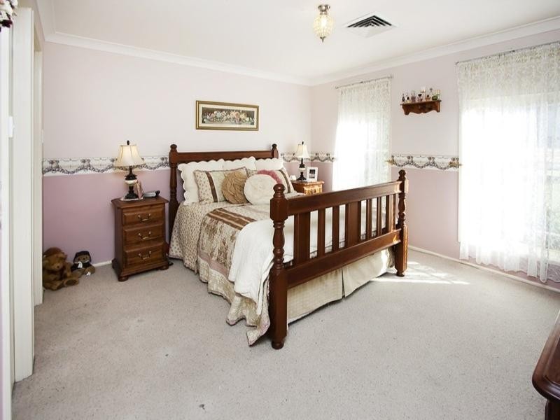 80 Kiber Drive, Glenmore Park NSW 2745