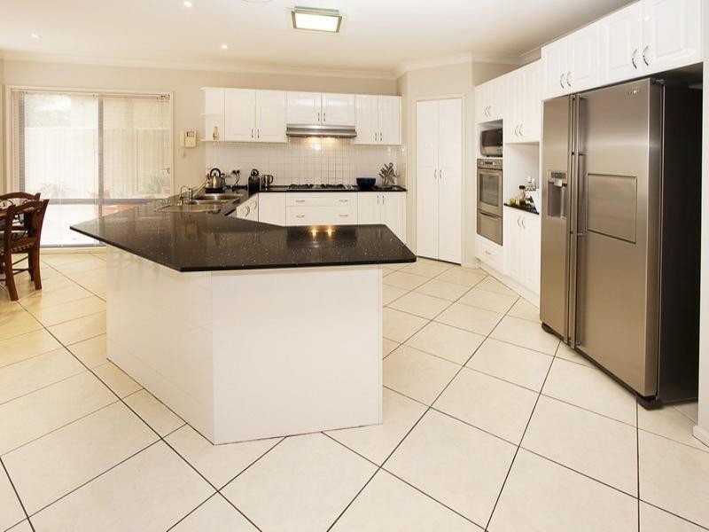 25 Lakewood Terrace, Glenmore Park NSW 2745