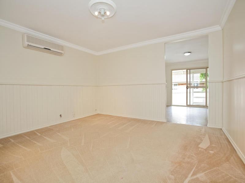 10 Kumbara Close, Glenmore Park NSW 2745