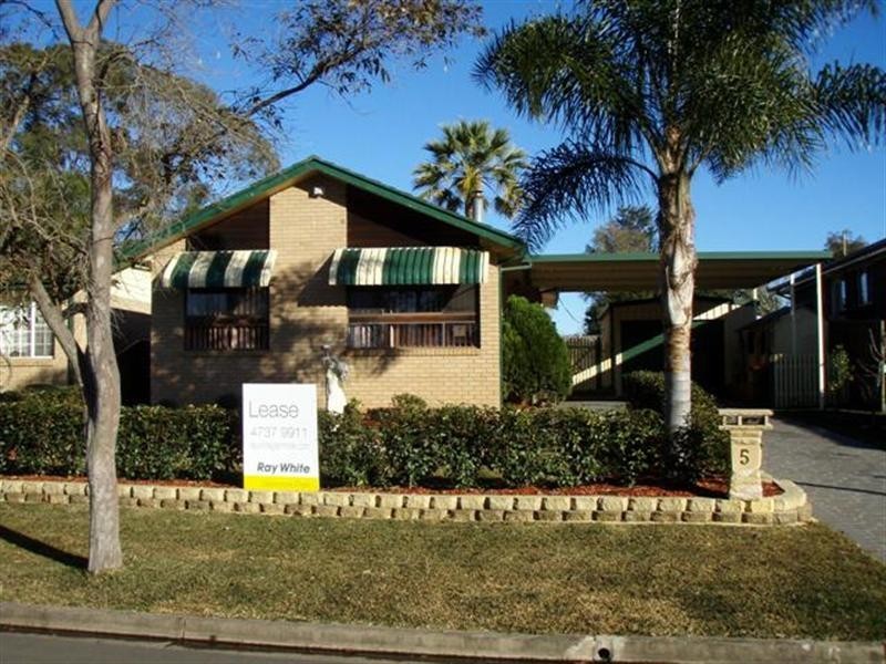 5 Burke Avenue, Werrington County NSW 2747