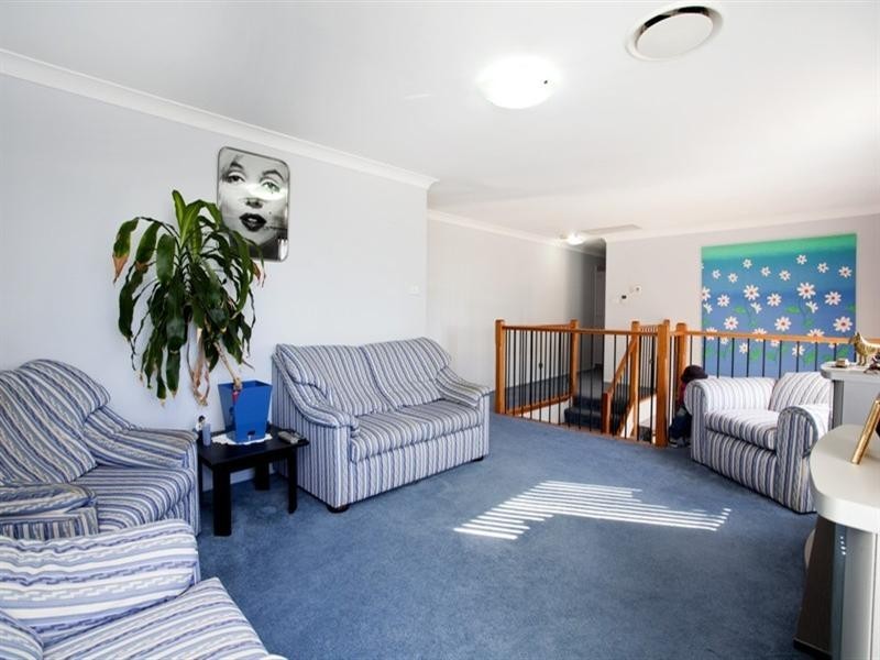 5 Saddler Way, Glenmore Park NSW 2745