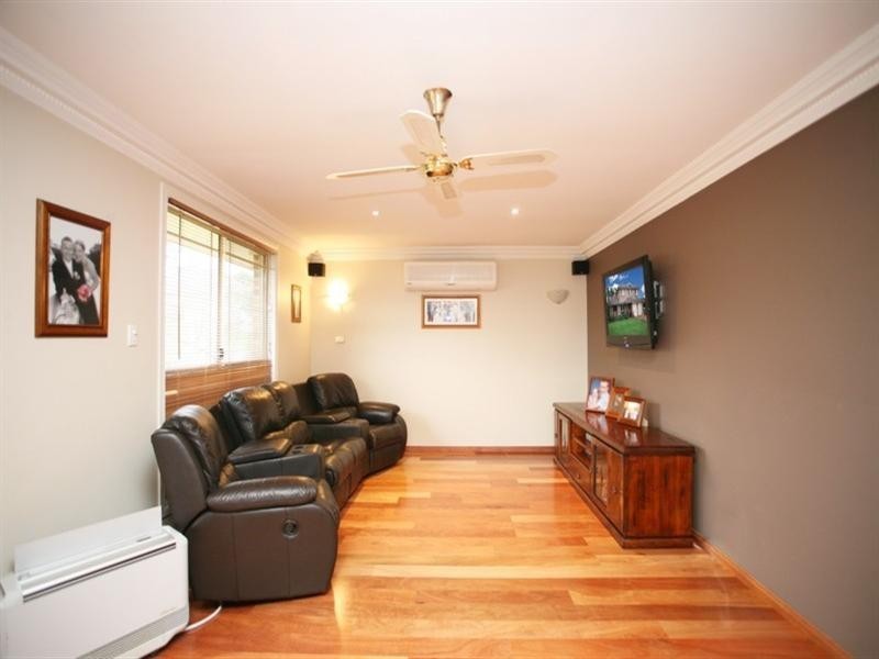 25 Fairywren Close, Glenmore Park NSW 2745