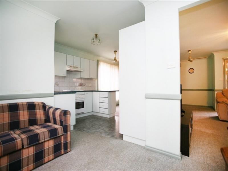 10 Oriole Street, Glenmore Park NSW 2745