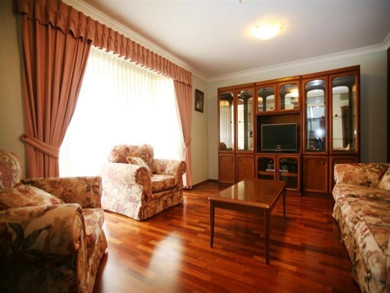 14 Tugra Close, Glenmore Park NSW 2745