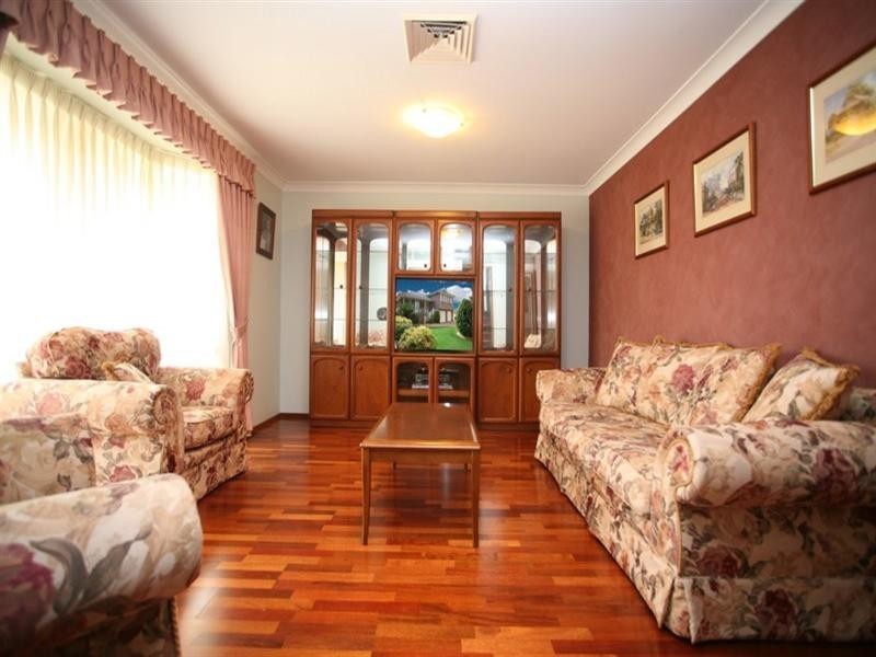 14 Tugra Close, Glenmore Park NSW 2745