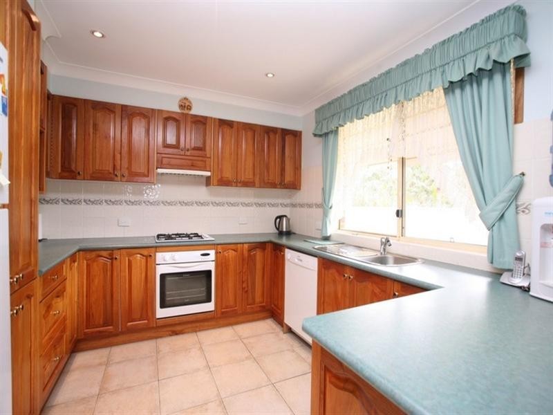 14 Tugra Close, Glenmore Park NSW 2745