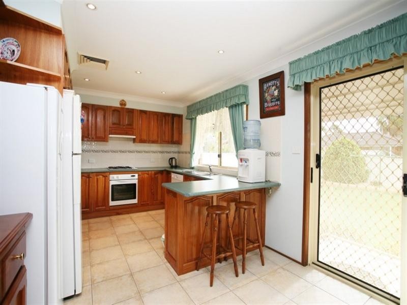 14 Tugra Close, Glenmore Park NSW 2745