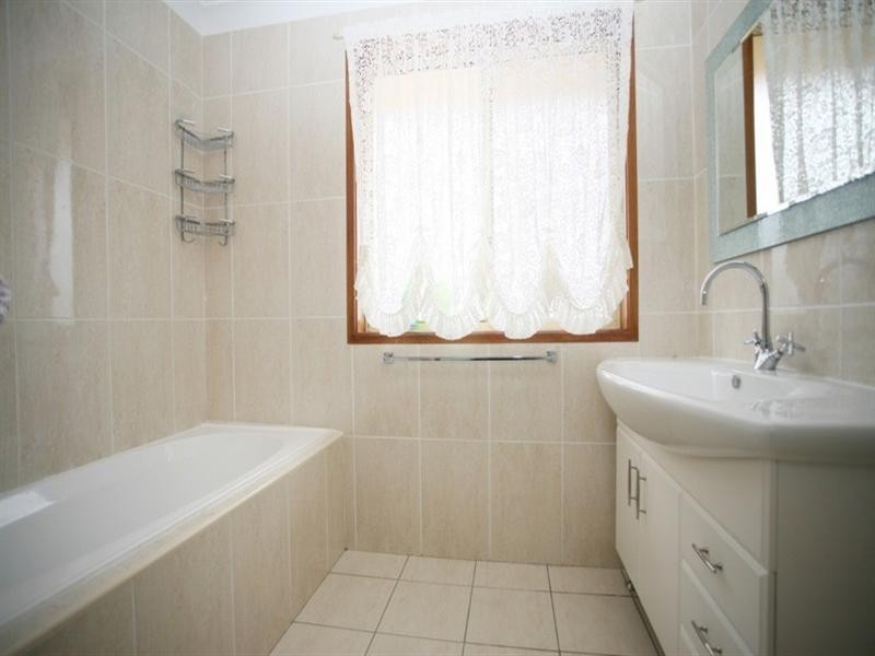 14 Tugra Close, Glenmore Park NSW 2745