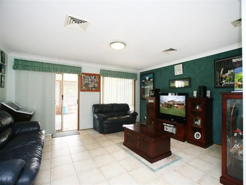 14 Tugra Close, Glenmore Park NSW 2745