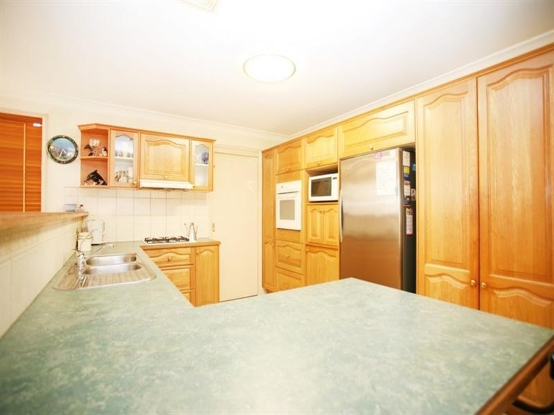 3 Stewart Place, Glenmore Park NSW 2745